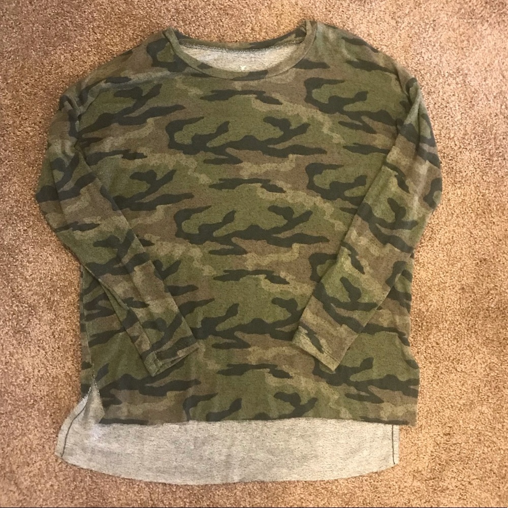 American Eagle Camo Blouse